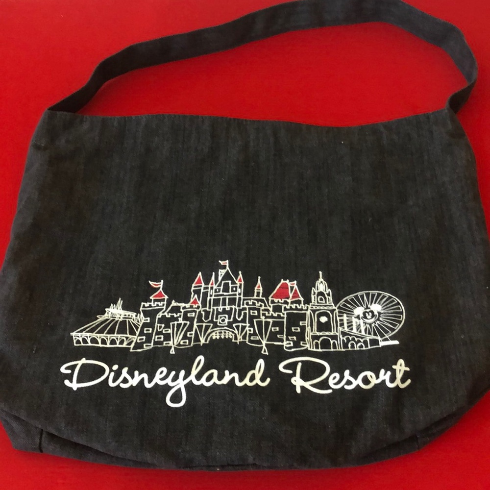 🟡 ZIPPERED CANVAS DISNEY PARK EXCLUSIVE TOTE